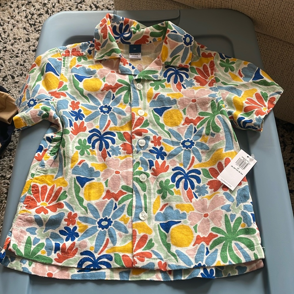 OLD NAVY FLORAL BUTTON DOWN